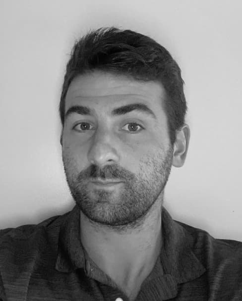 Portrait of Alex, CFO & Co-Founder